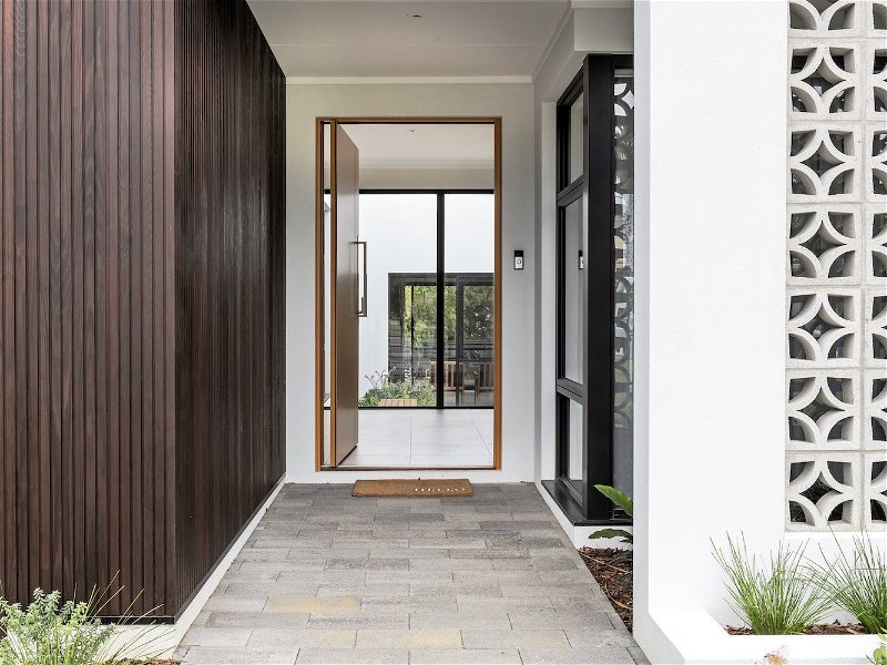 Residential Attitudes - Karrinyup - Gallery - D-Max Photograohy
http://www.dmaxphotography.com.au
joel@dmaxphotography.com.au