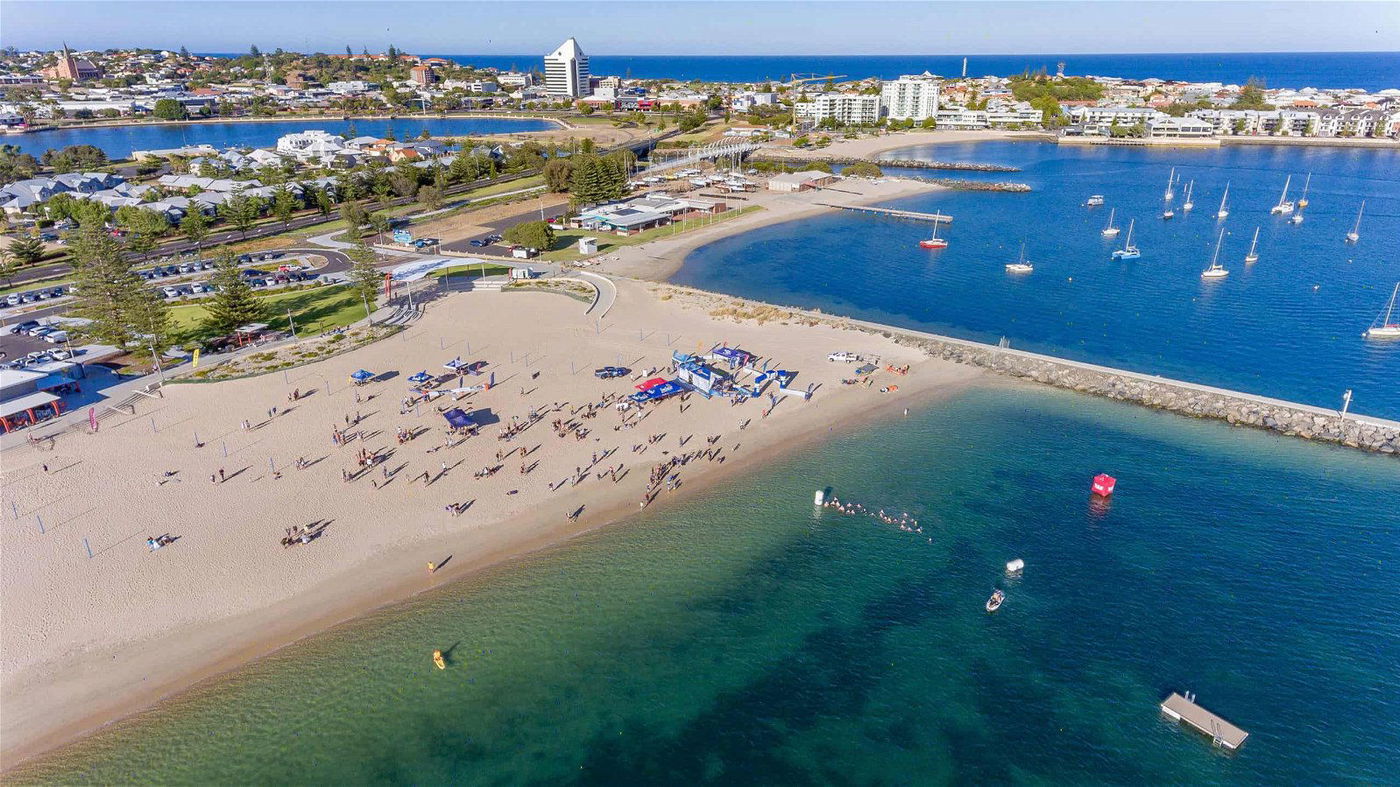 Wa Country Builders -  - Gallery - Koombana Beach Scaled 1